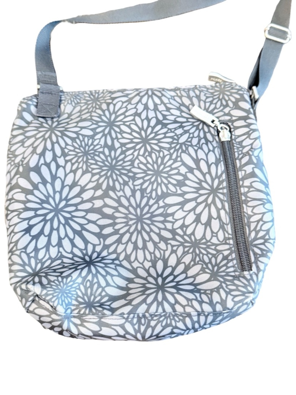 Baggallini Gray and White Floral Crossbody Bag - Picture 6 of 16